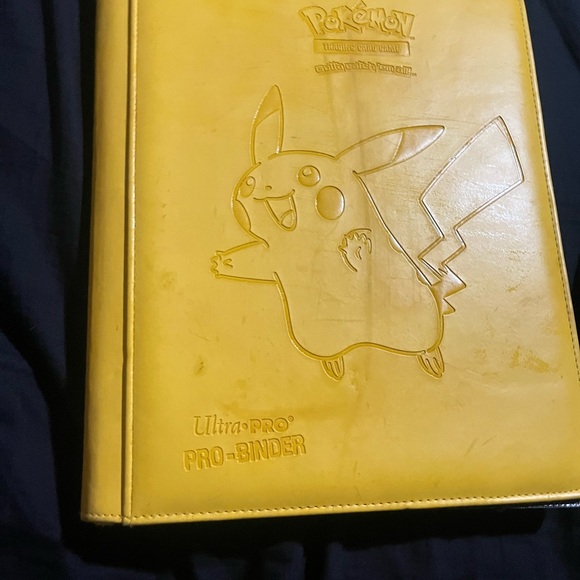 Pokémon card holding book and all cards in it - Picture 14 of 16